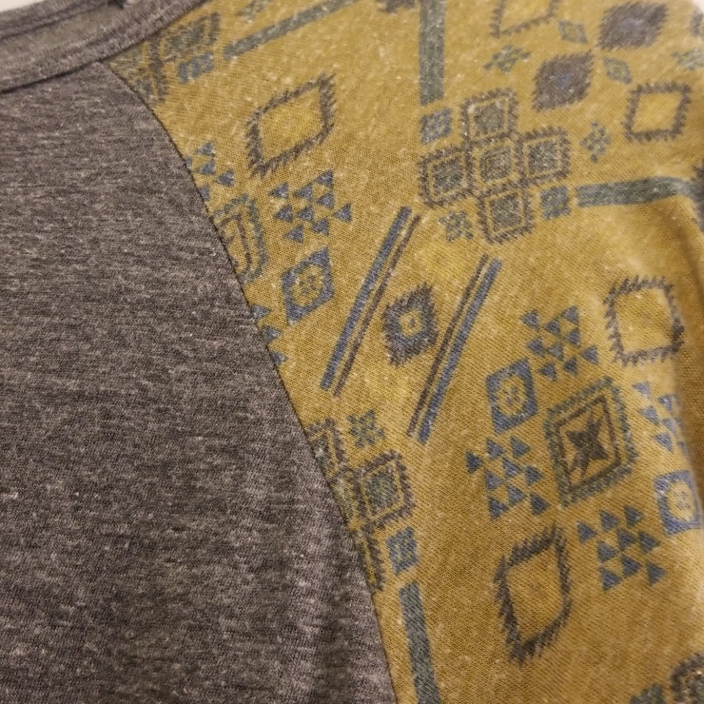 Lularoe Randy Tee - Picture 3 of 4